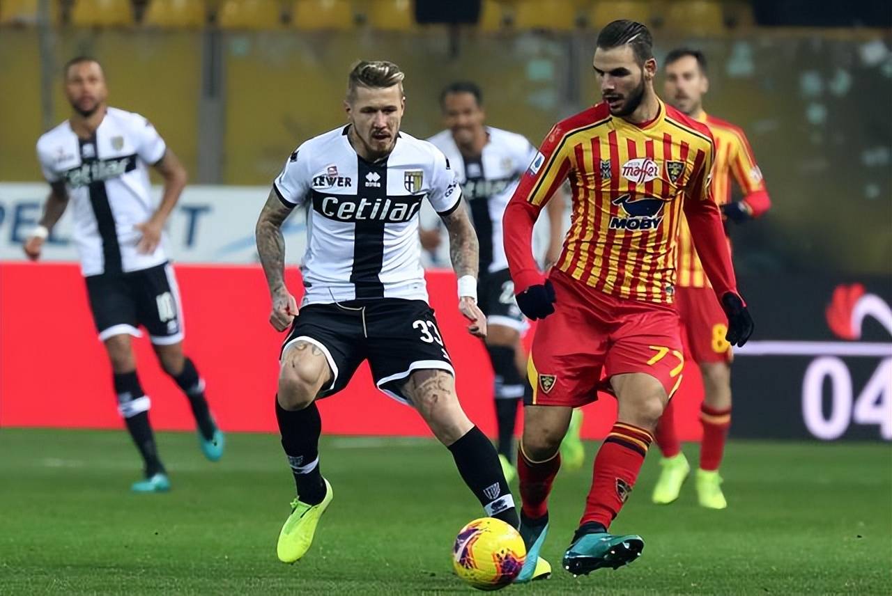 关于卡利亚里斩获胜利意甲竞逐大潮汹涌的信息