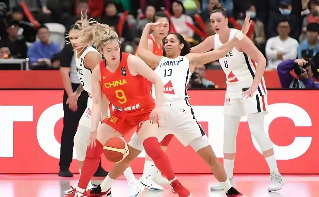 秘鲁女足在比赛中展现出色表现 秘鲁女足在比赛中展现出色表现