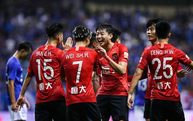 包含恒大主场胜利，稳固前四位置的词条