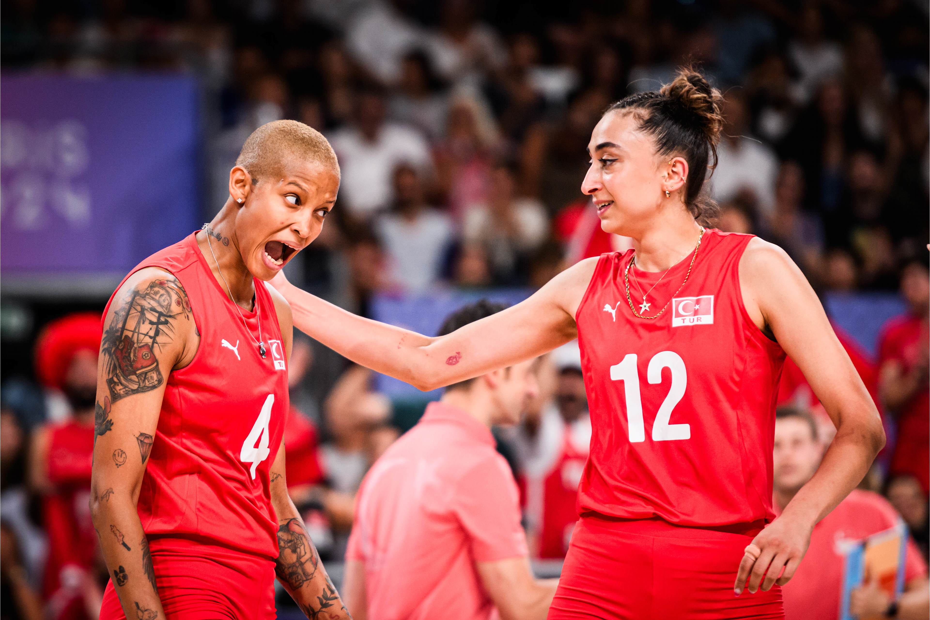 土耳其轻取巴黎，奥亚尔萨瓦尔状态火热的简单介绍